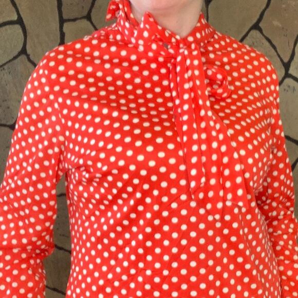 Vintage 70s Red Polka Dot Blouse with Bow Neck – Stoner Square, Size 16 - Picture 14 of 16